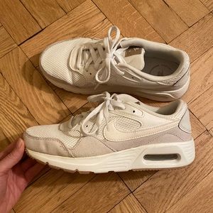 Nike Air Max SC women’s size 7.5. White and tan.